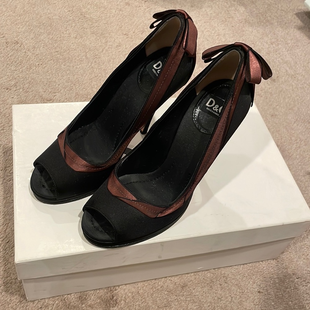 Dolce gabanna black satin heels size 6.5